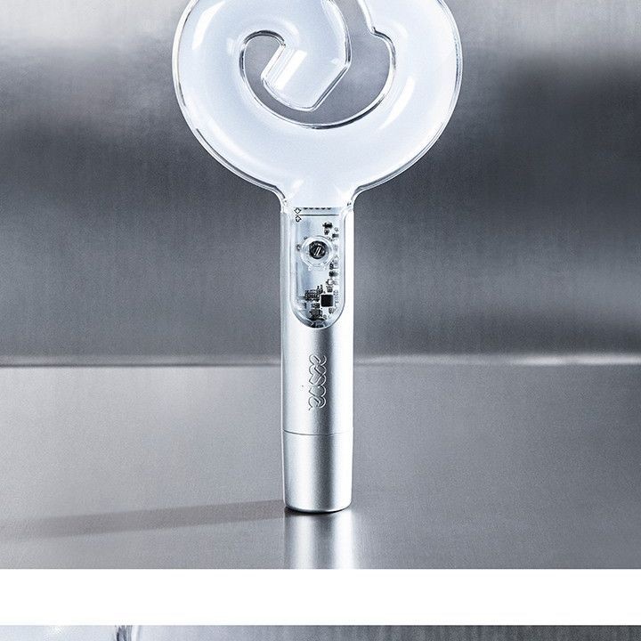AESPA - OFFICIAL LIGHTSTICK VER 2 light stick — detail 5 of 18
