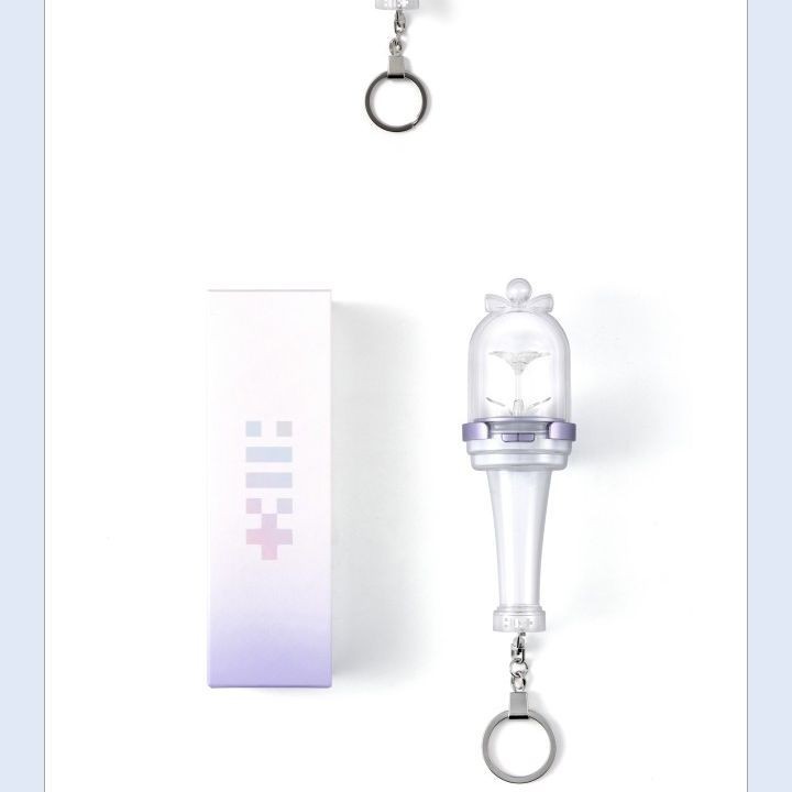 ILLIT - OFFICIAL LIGHT STICK KEYRING merchandise — detail 14 of 20
