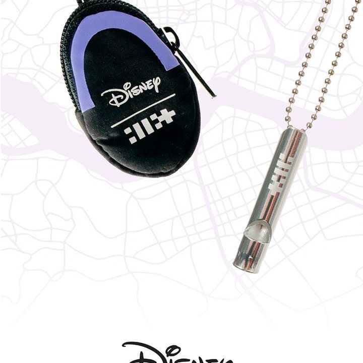 ILLIT - DISNEY x ILLIT MICKEY MOUSE WHISTLE PLUSH KEYRING merchandise — detail 10 of 15