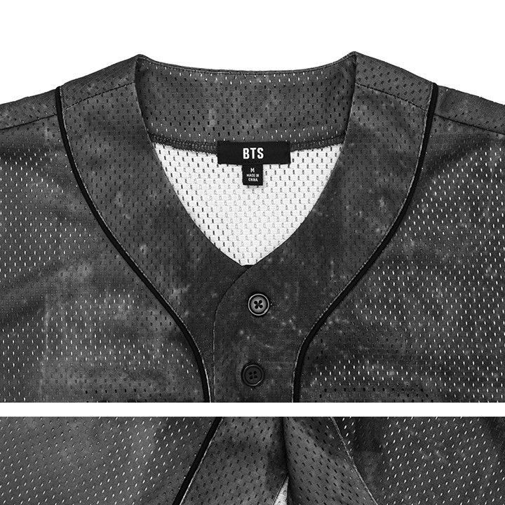 BTS - WORLD TOUR 'ARIRANG' S/S Jersey merchandise — detail 18 of 35