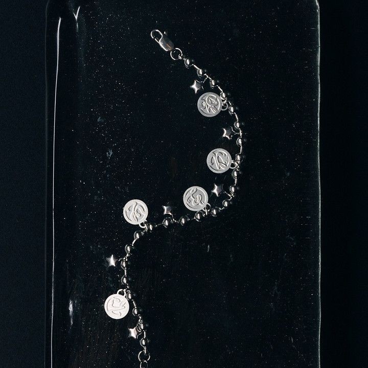 BTS — Bracelet merchandise — detail 12 of 20