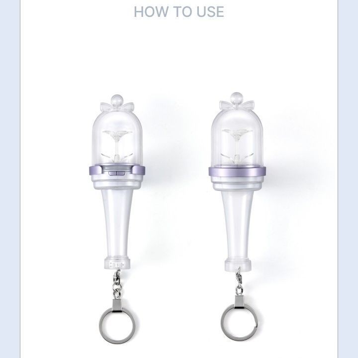 ILLIT - OFFICIAL LIGHT STICK KEYRING merchandise — detail 4 of 20