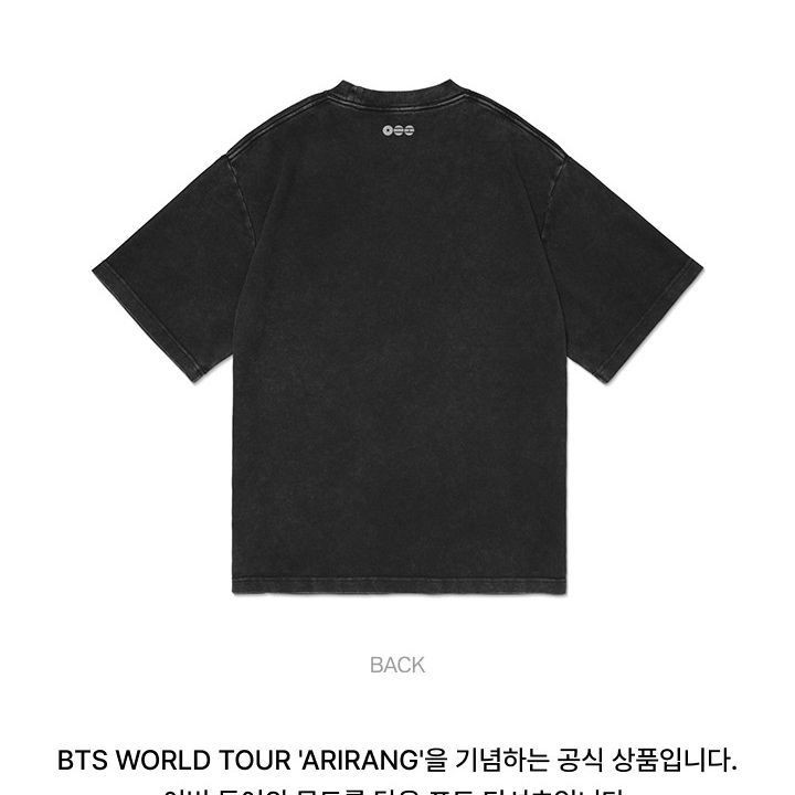 BTS - WORLD TOUR 'ARIRANG' S/S Photo T-Shirt (Black) merchandise — detail 3 of 20