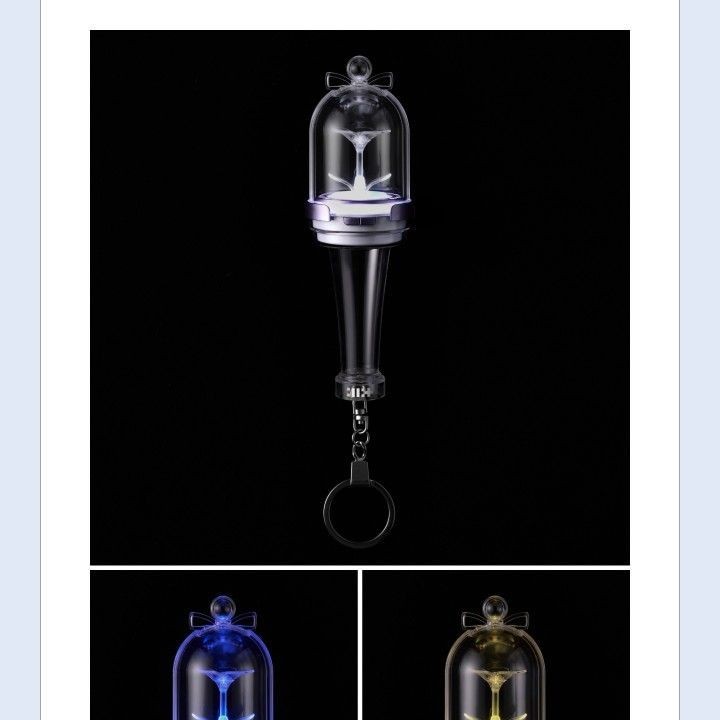 ILLIT - OFFICIAL LIGHT STICK KEYRING merchandise — detail 9 of 20