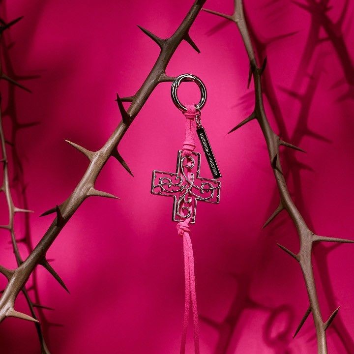 TOMORROW X TOGETHER - '7TH YEAR: A MOMENT OF STILLNESS IN THE THORNS' OFFICIAL MD [KEYRING] merchandise — detail 7 of 13