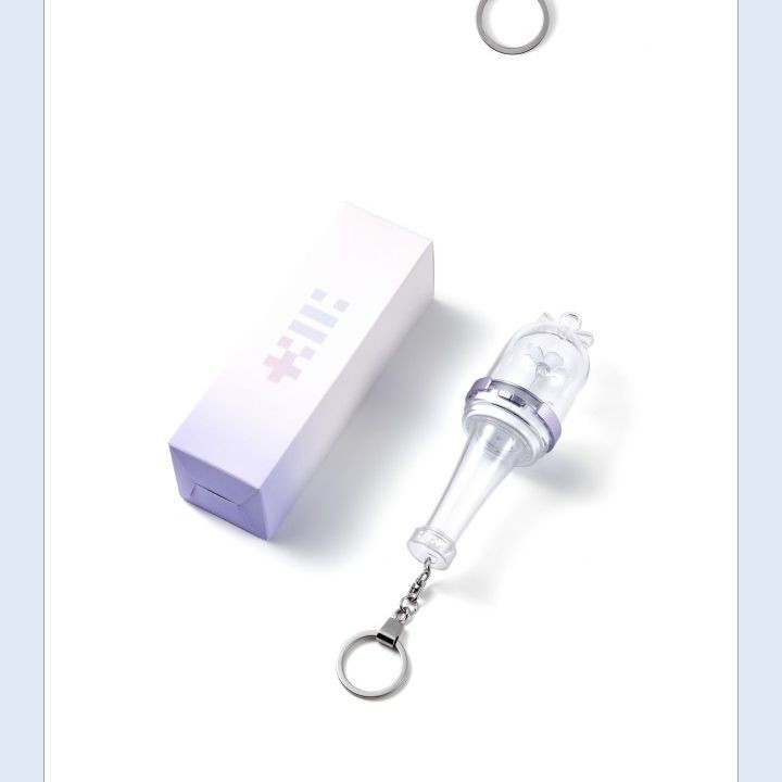 ILLIT - OFFICIAL LIGHT STICK KEYRING merchandise — detail 15 of 20